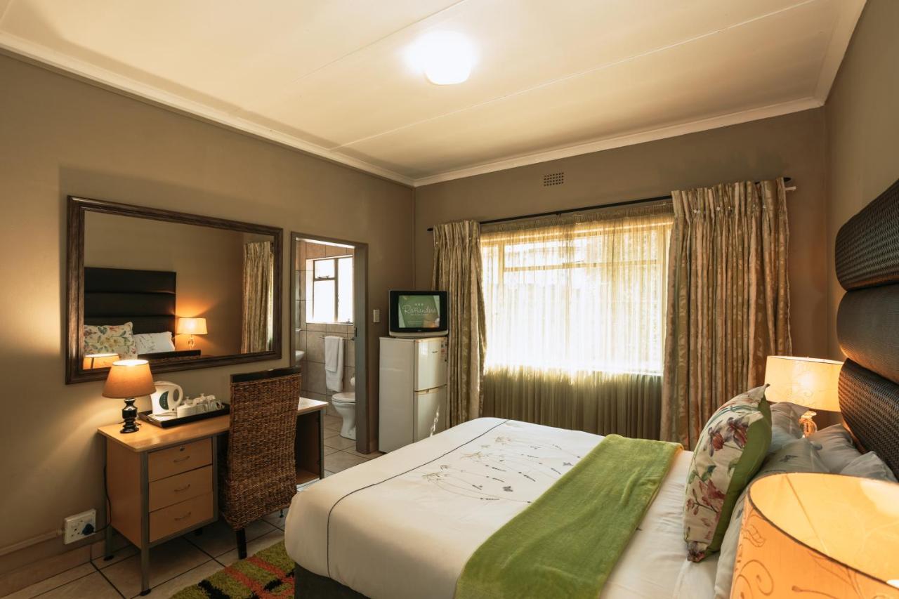 Ramandire B&B Witbank Bagian luar foto