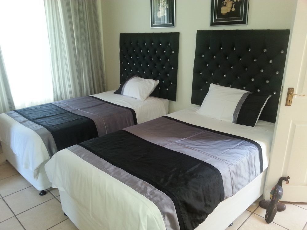 Ramandire B&B Witbank Bagian luar foto